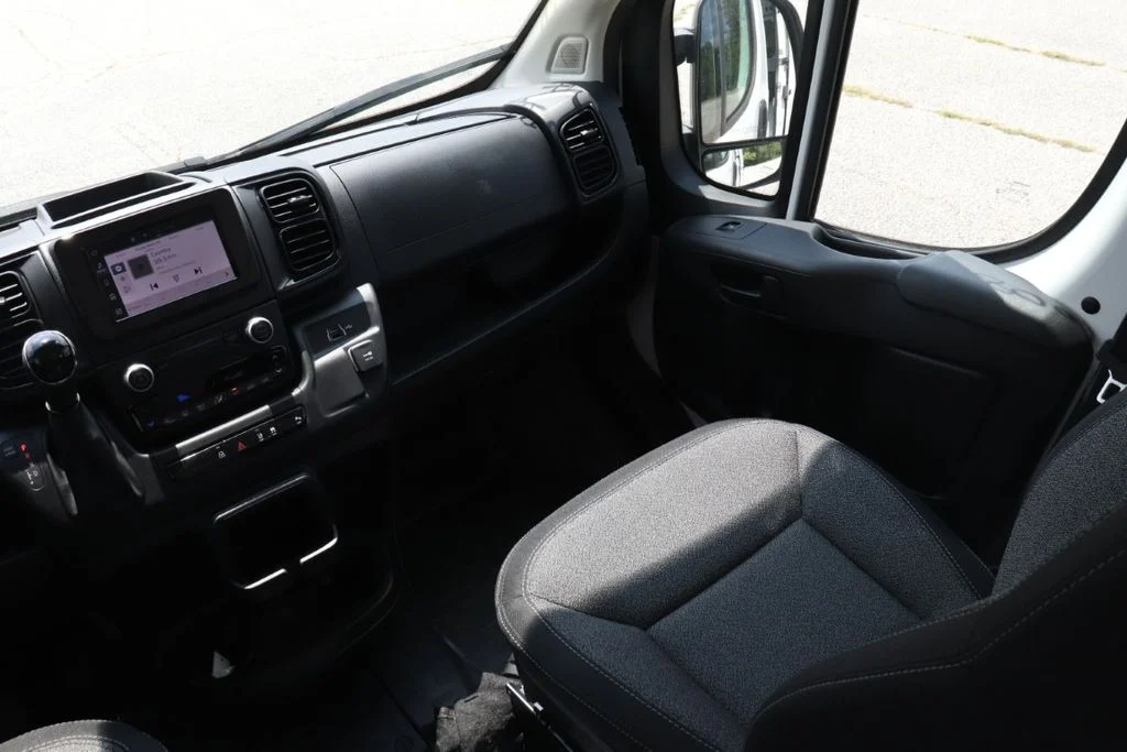 Used 2024 White Ram Base image 14