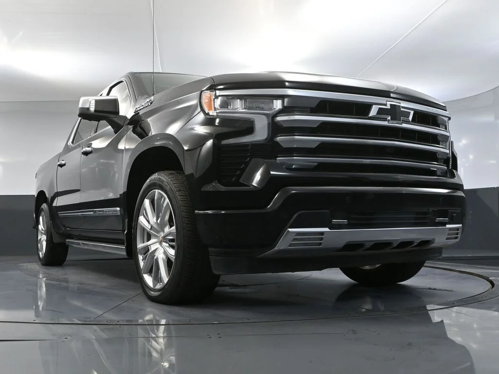 Used 2023 Black Chevrolet High Country image 48