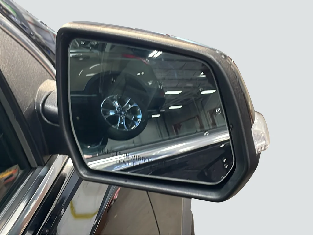 2023 GMC Acadia SLT - Photo 42