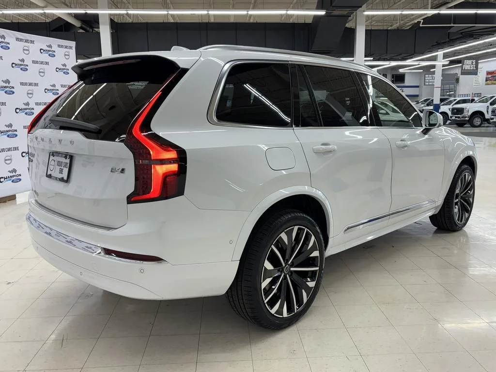 2026 Volvo XC90 Plus - Photo 9