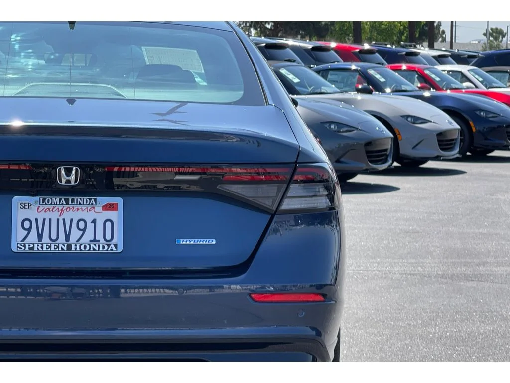 Used 2025 Canyon River Blue Metallic Honda EX-L image 47