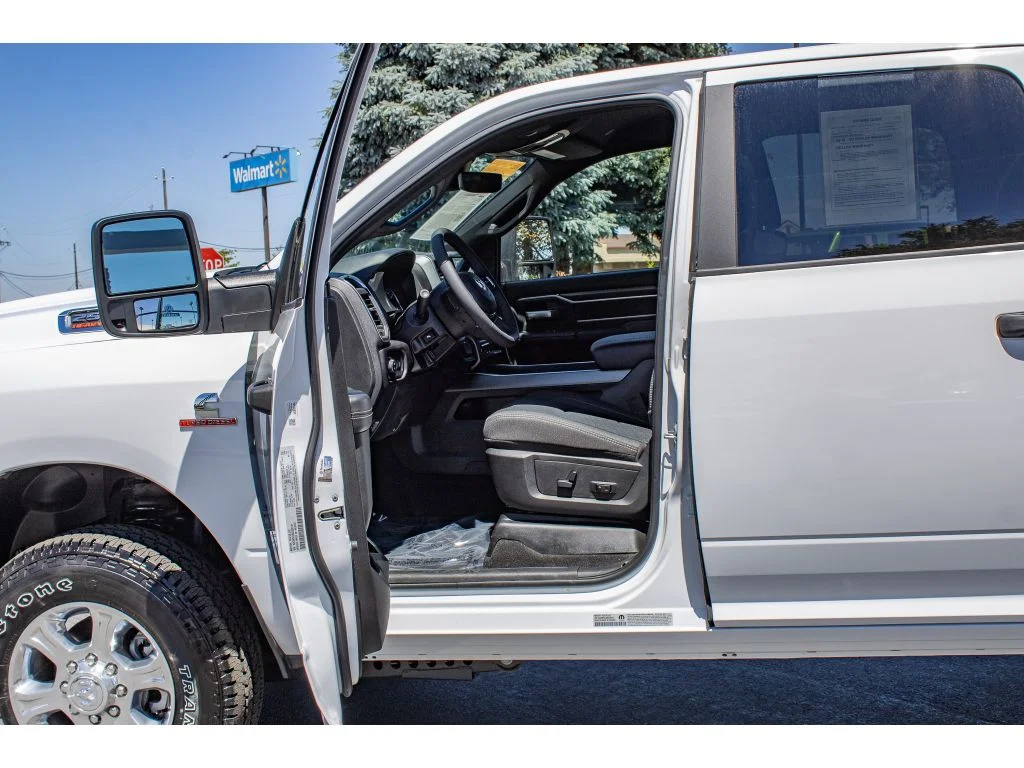 Certified Used 2025 Bright White Clearcoat Ram Big Horn image 28