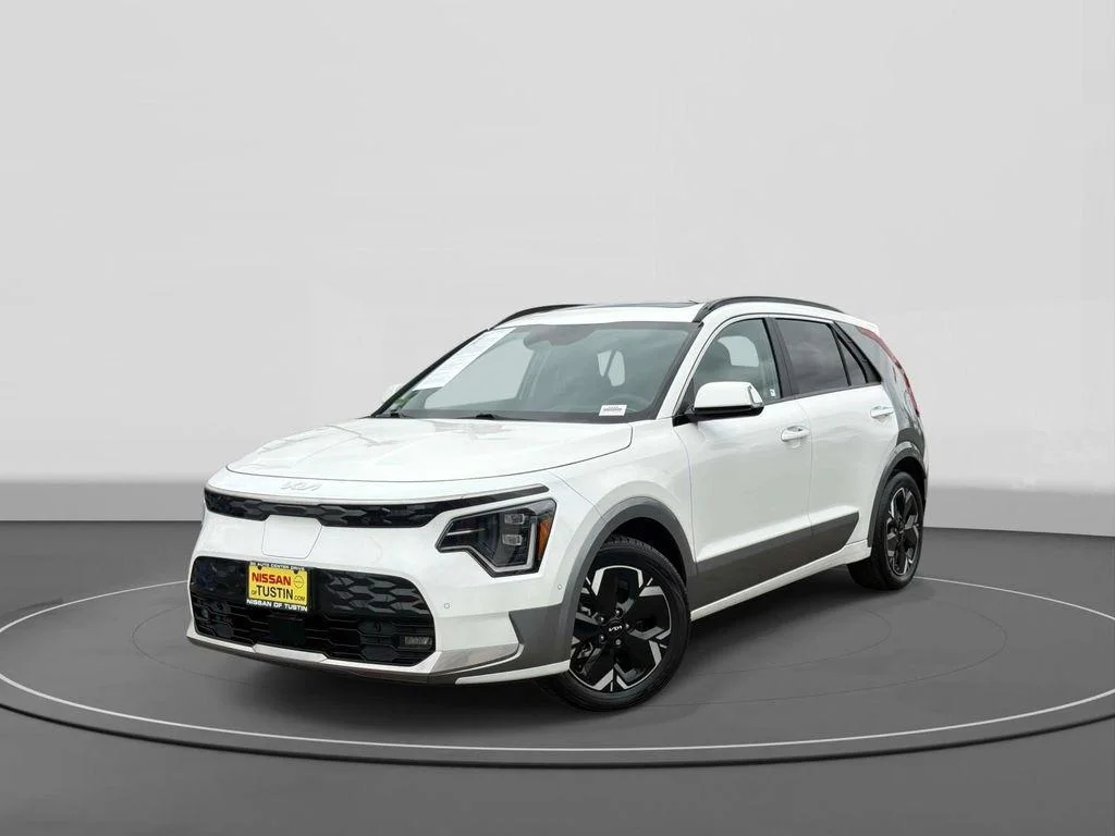 2024 Kia Niro Wave EV's photo