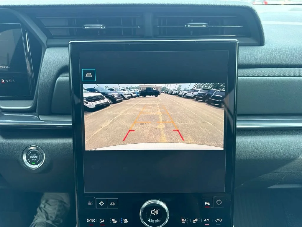 Used 2026 Summit White GMC AT4 image 21
