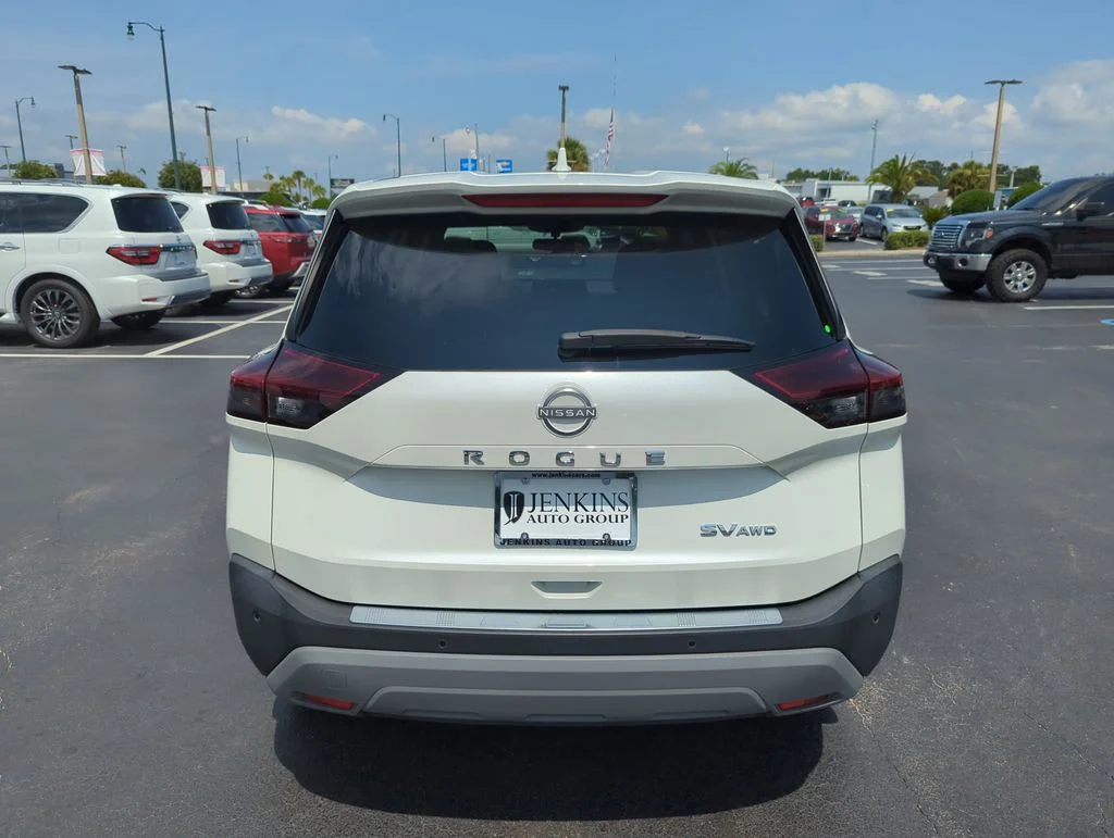 Used 2023 White Nissan SV image 7