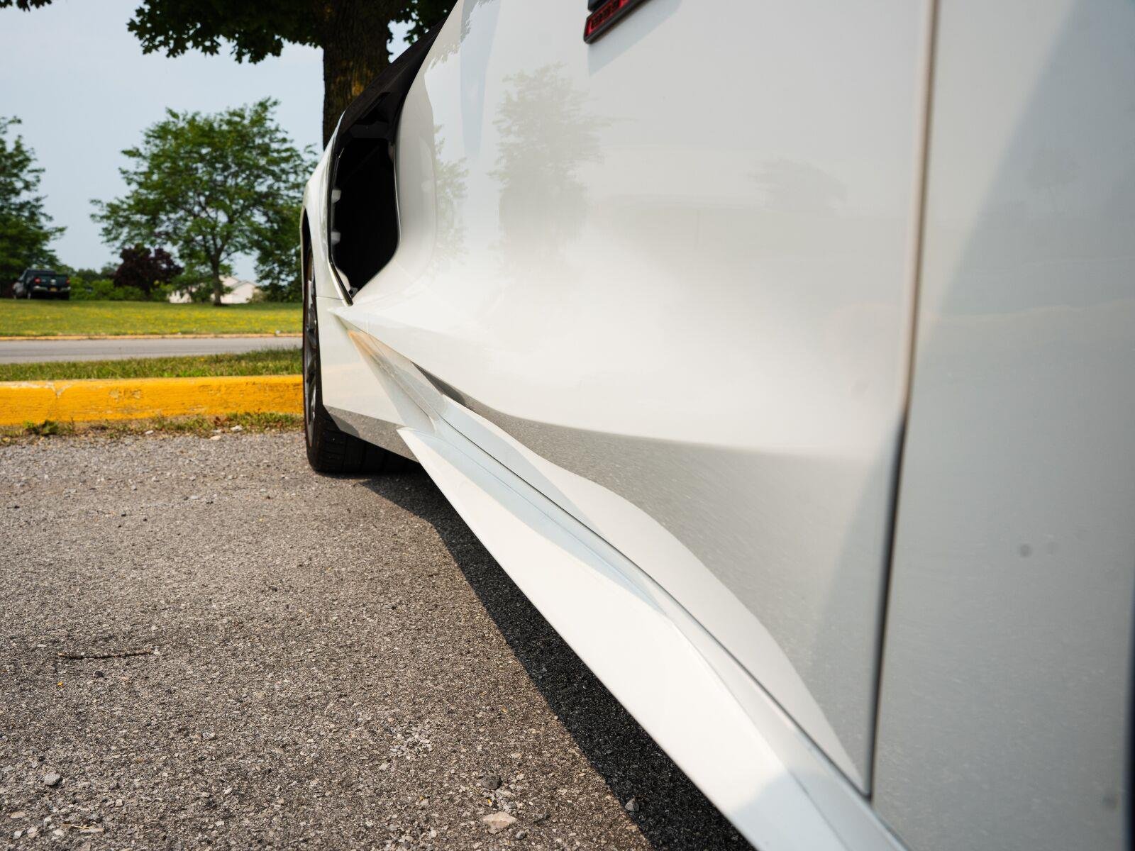 Used 2023 White Pearl Metallic Tricoat Chevrolet Stingray image 17