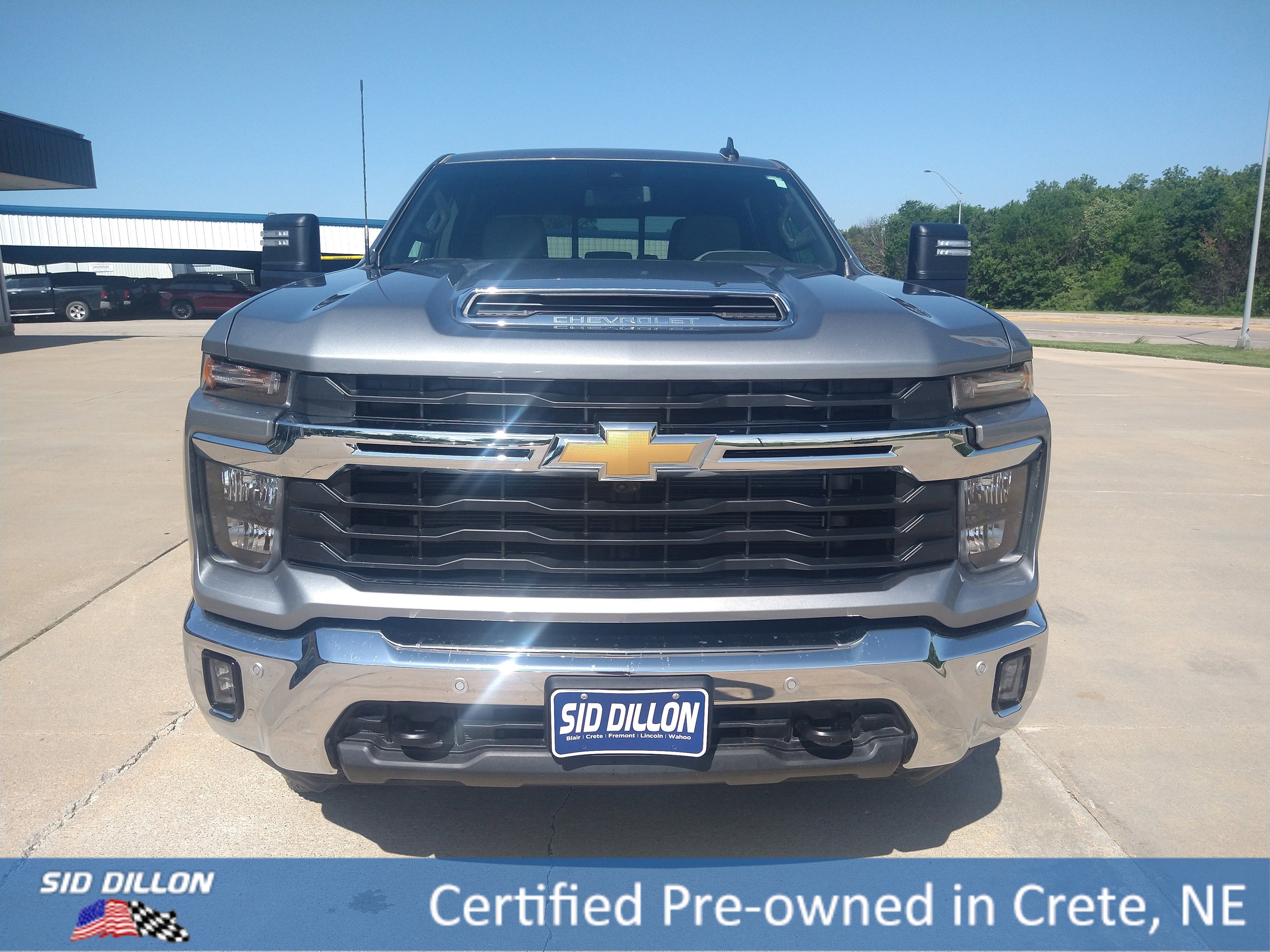 Used 2025 Sterling Gray Metallic Chevrolet LT image 13