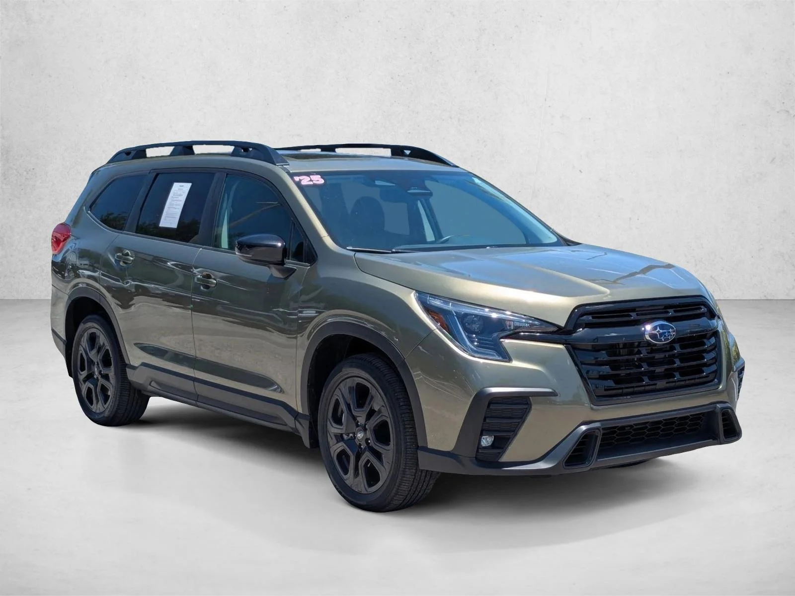 Used 2025 Autumn Green Metallic Subaru Onyx Edition image 3