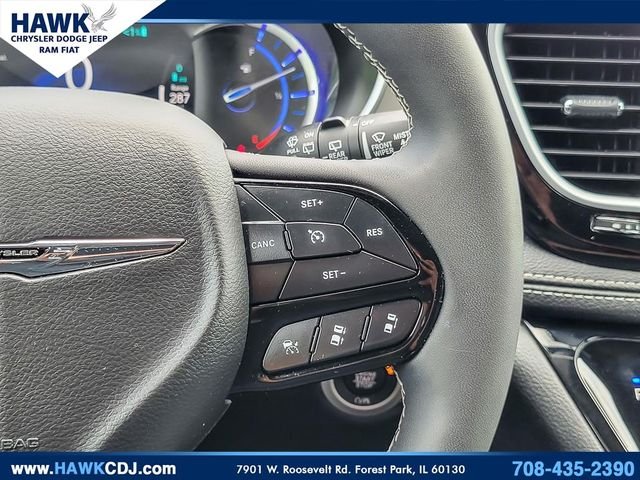 Used 2024 Blue Chrysler Select Premium S Appearance image 17