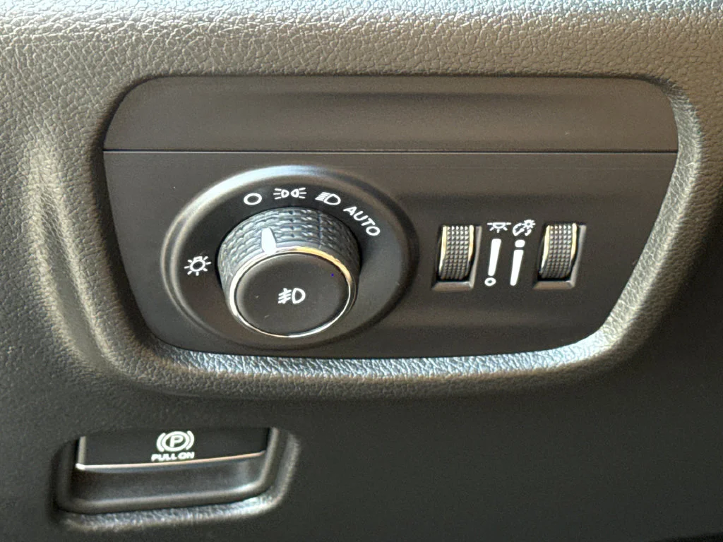 Used 2024 Black Jeep Summit image 24