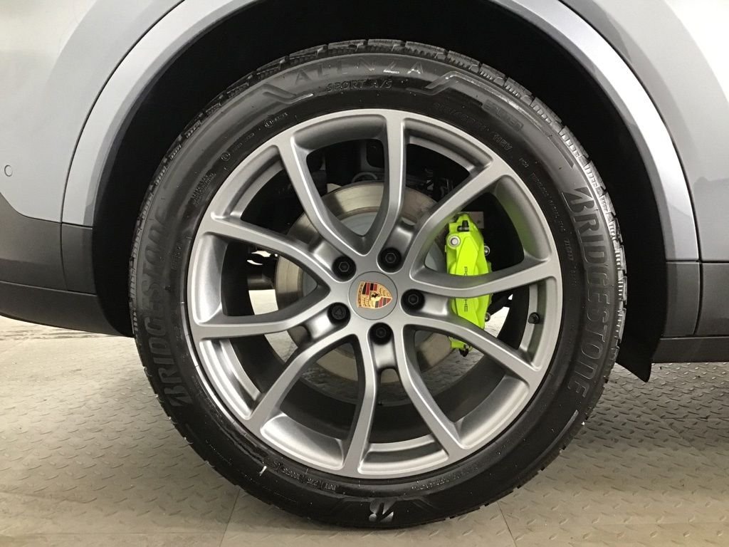 New 2026 Vanadium Grey Metallic Porsche  image 13