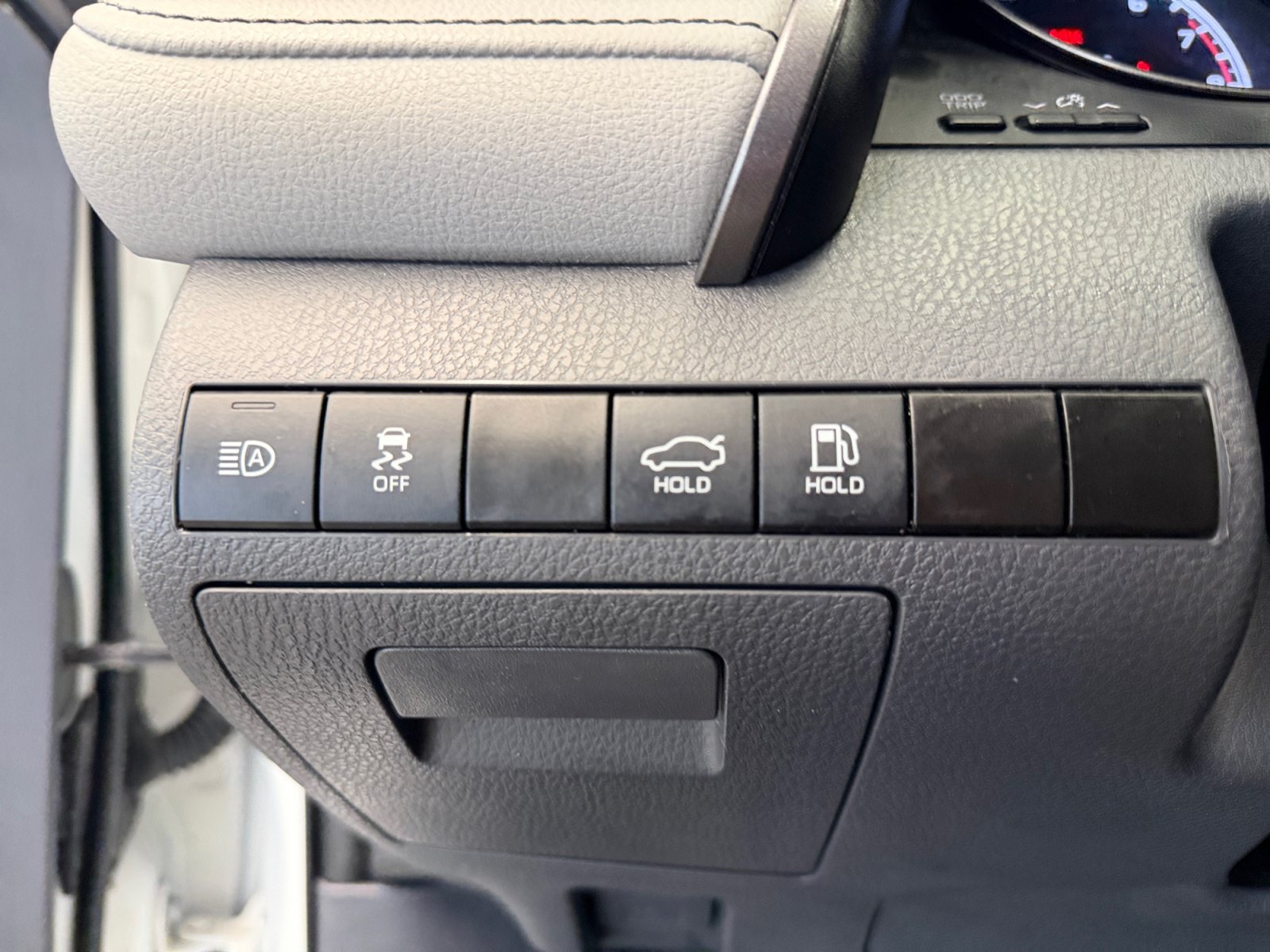 Used 2022 White Toyota SE image 17
