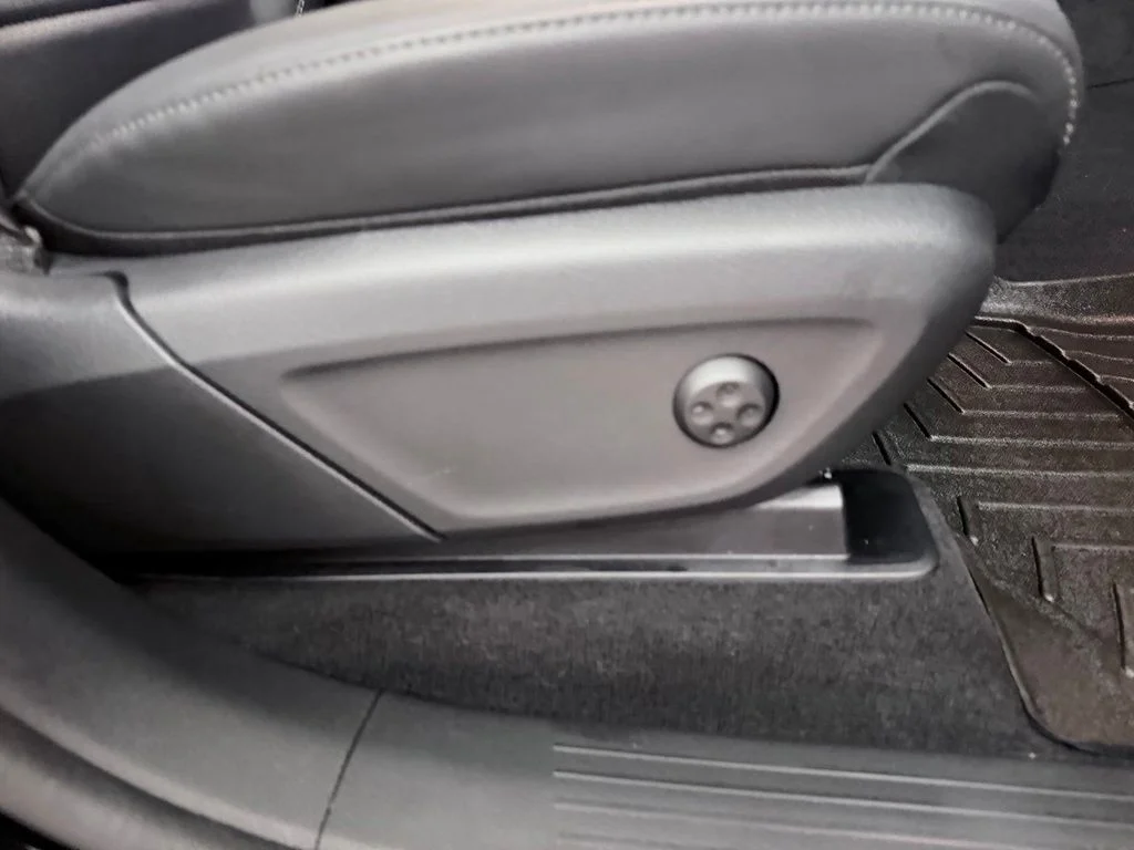 Used 2023 Black Mercedes-Benz GLE 450 image 47