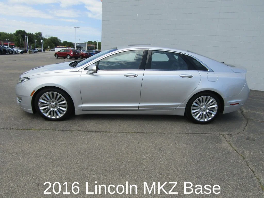 Used 2016 Lincoln MKZ Base with VIN 3LN6L2GK3GR629701 for sale in Racine, WI