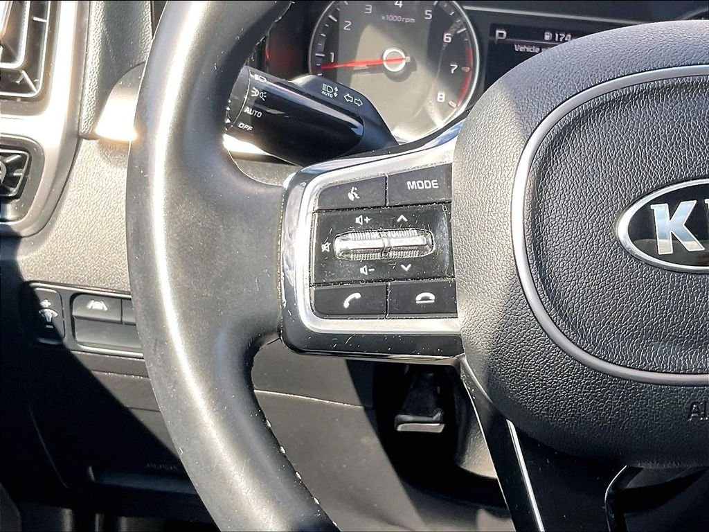 Used 2021 Sparkling Silver Kia S image 23