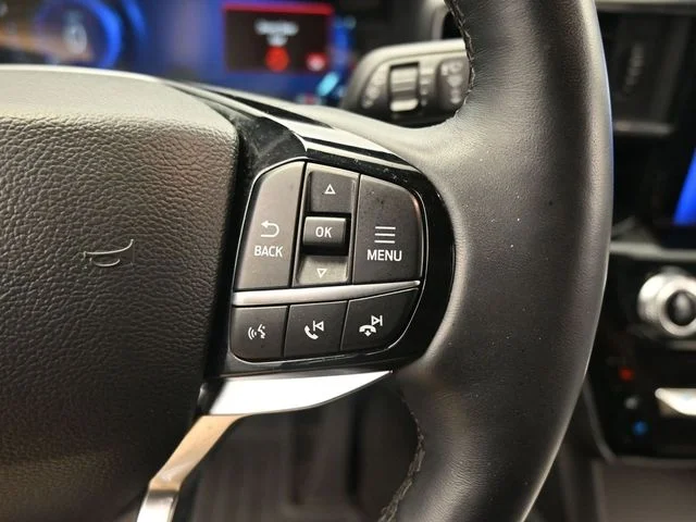 Used 2023 Silver Ford Platinum image 22