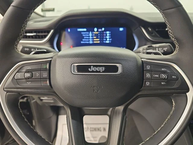 Used 2024 Diamond Black Jeep Altitude X image 31