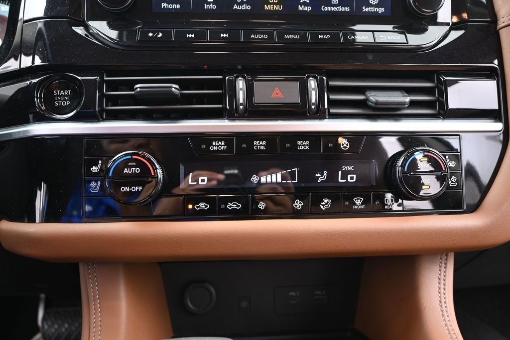 Used 2025 Black Nissan Platinum image 22