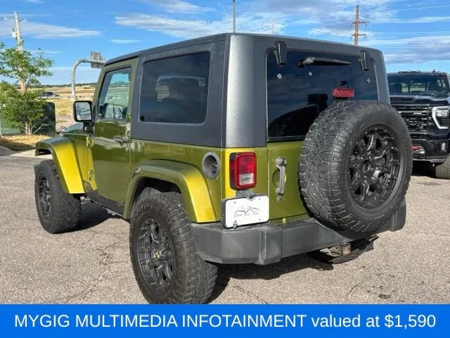 Used 2007 Green Jeep Sahara image 3