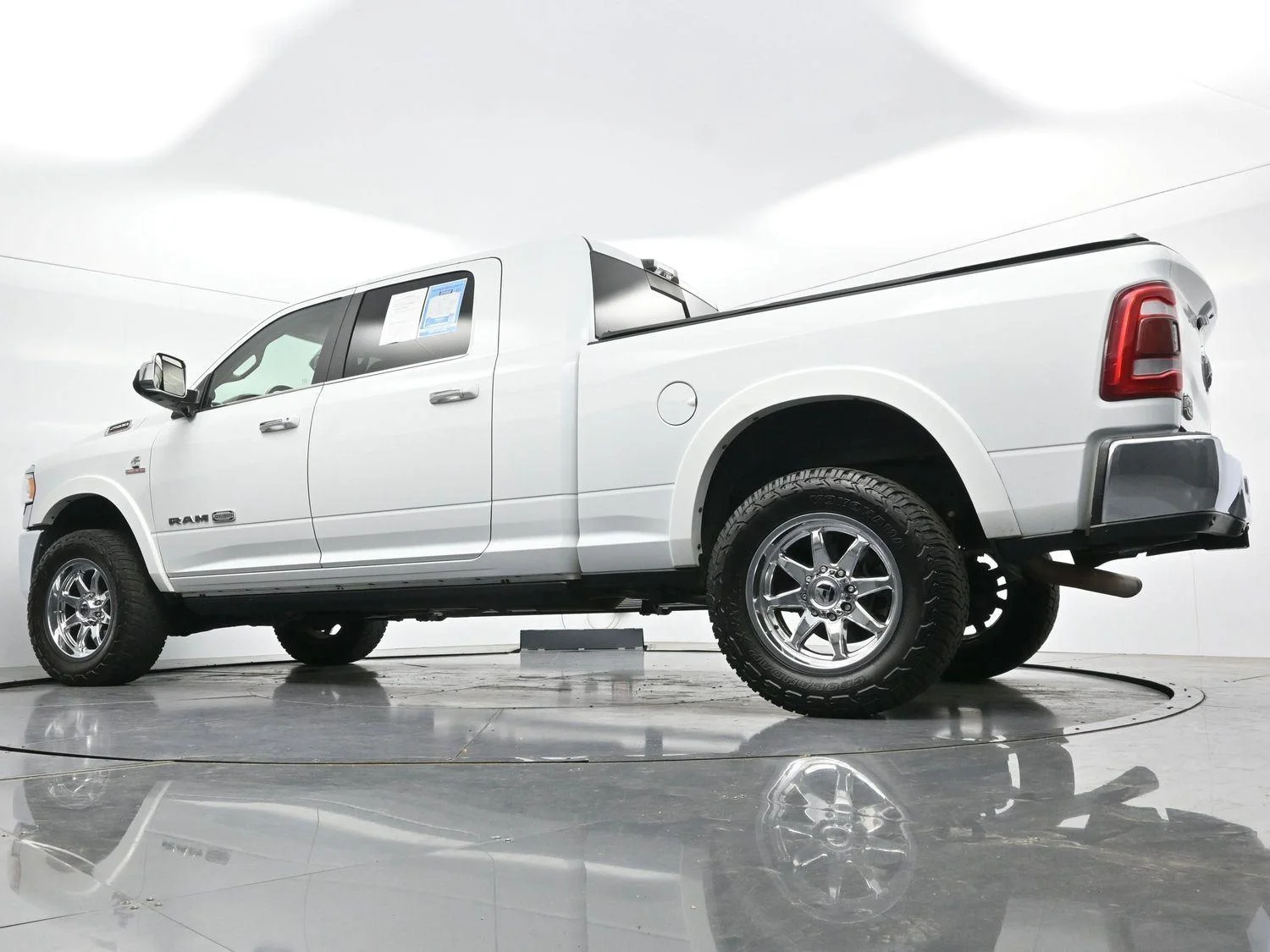 Used 2022 Bright White Clearcoat Ram Longhorn image 51