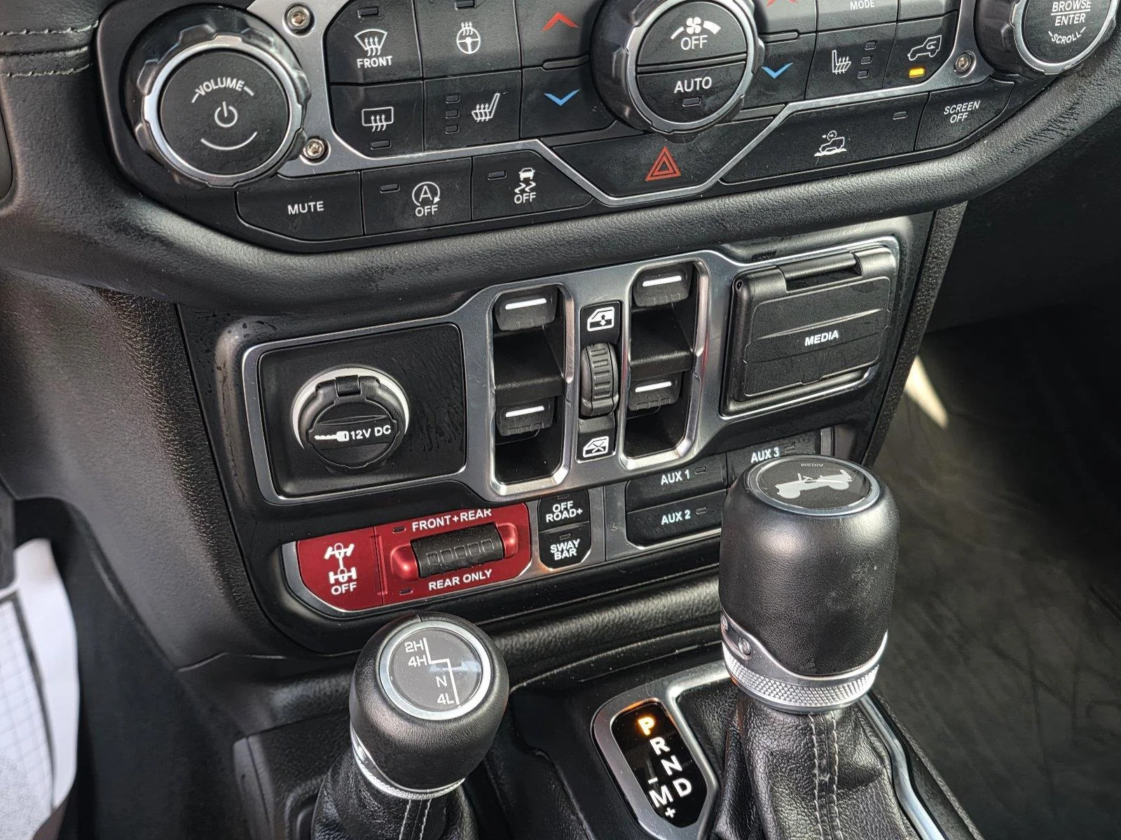 Used 2026 Black Clearcoat Jeep Rubicon image 20