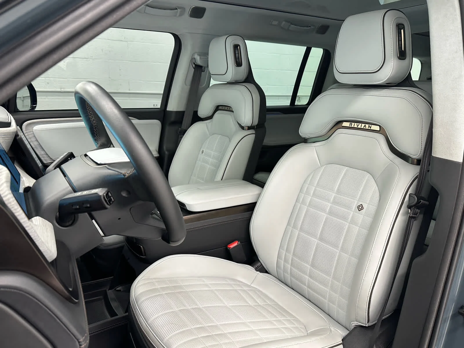 Used 2025 Storm Blue Rivian Ascend image 13
