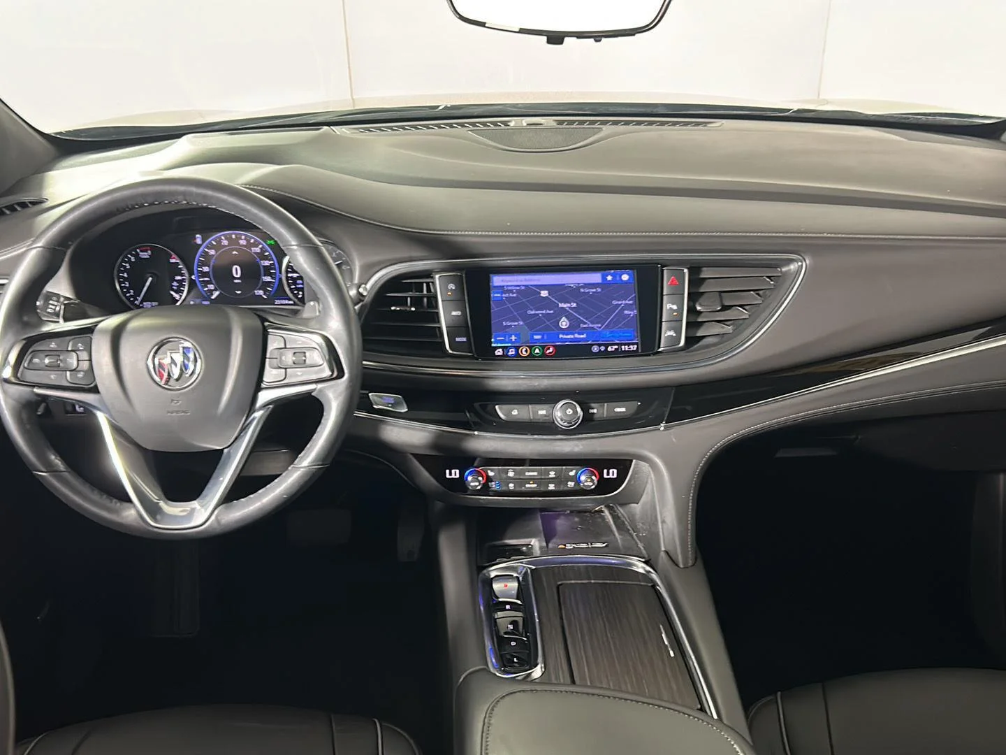 Used 2024 Ebony Twilight Metallic Buick Avenir image 37