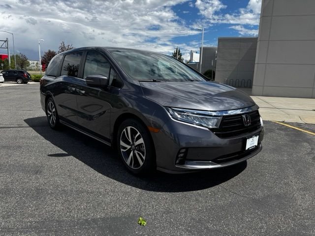 2023 Honda Odyssey Touring's photo