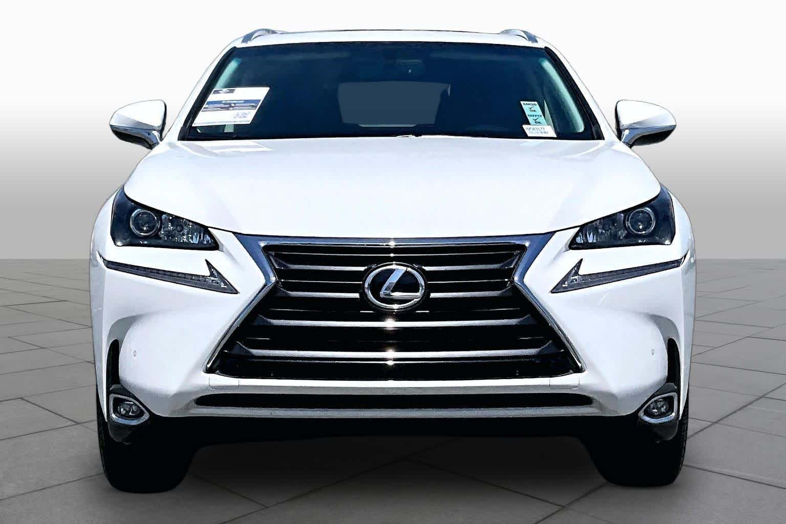 Used 2017 Eminent White Lexus  image 3
