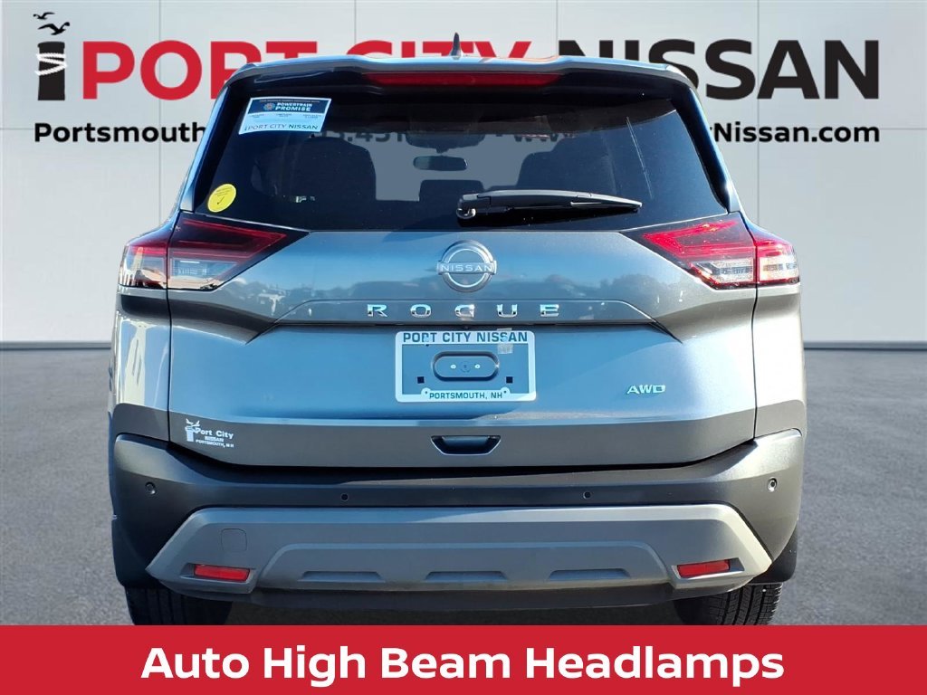 Used 2023 Gun Metallic Nissan S *only 4k miles!* image 5