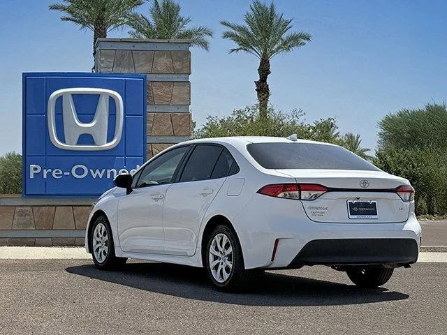 Used 2023 Ice Cap Toyota LE image 4