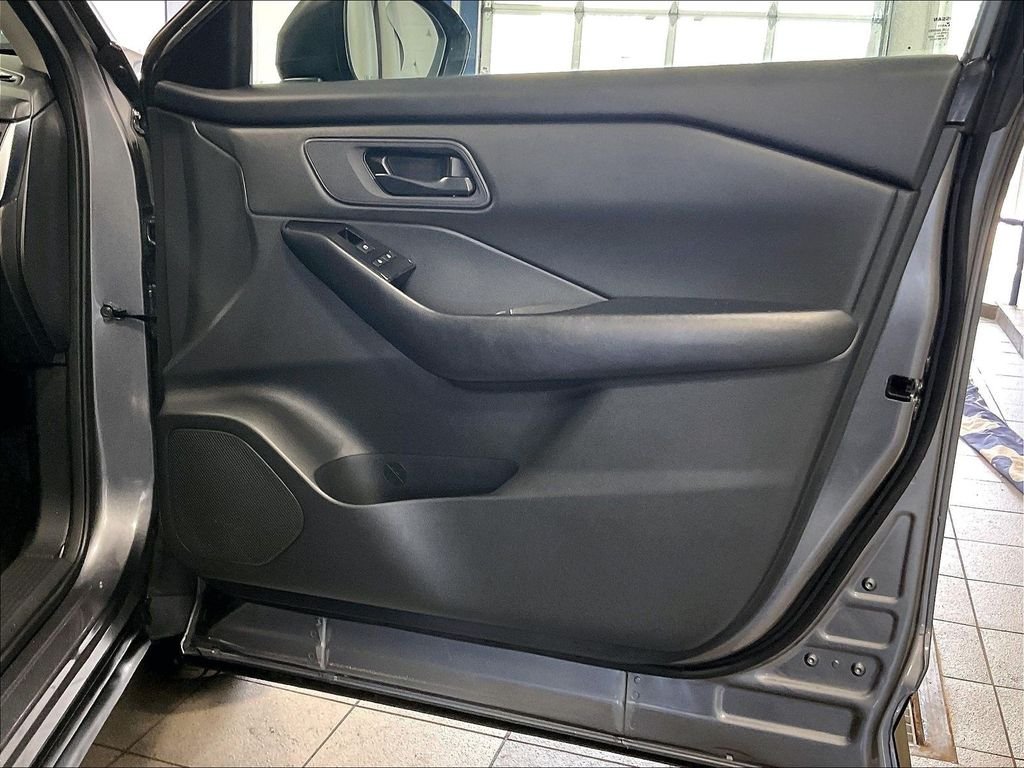 Used 2024 Gray Nissan S image 12