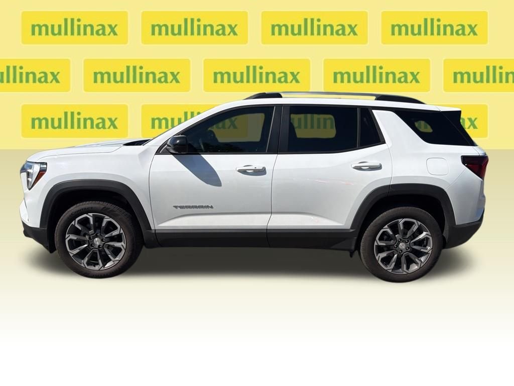 Used 2025 White GMC Elevation image 6