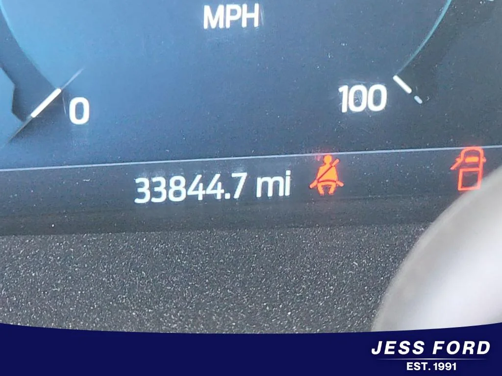 Used 2023 Oxford White Ford XLT image 9