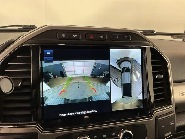 Used 2022  Ford Platinum image 25