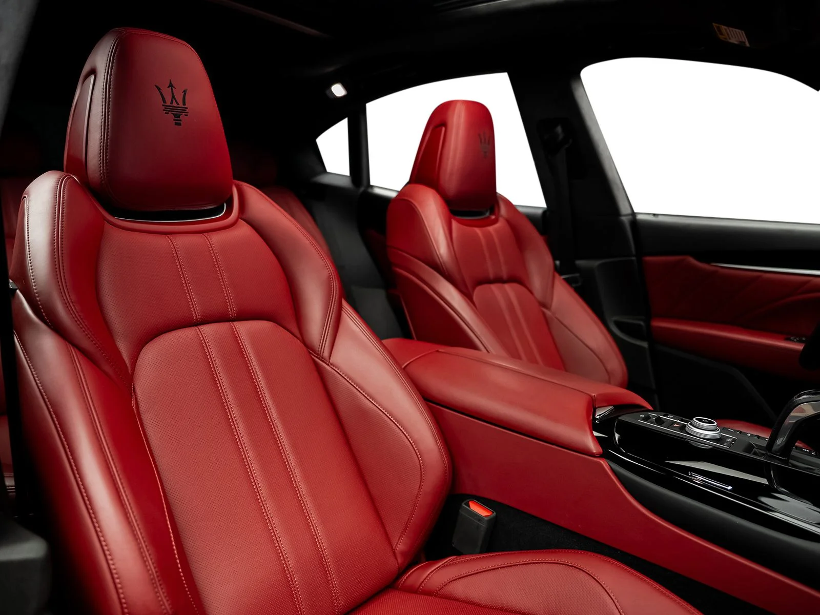Used 2022 Gray Maserati Modena image 37
