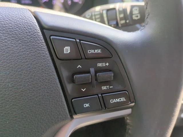Used 2018 Blue Hyundai Limited image 15