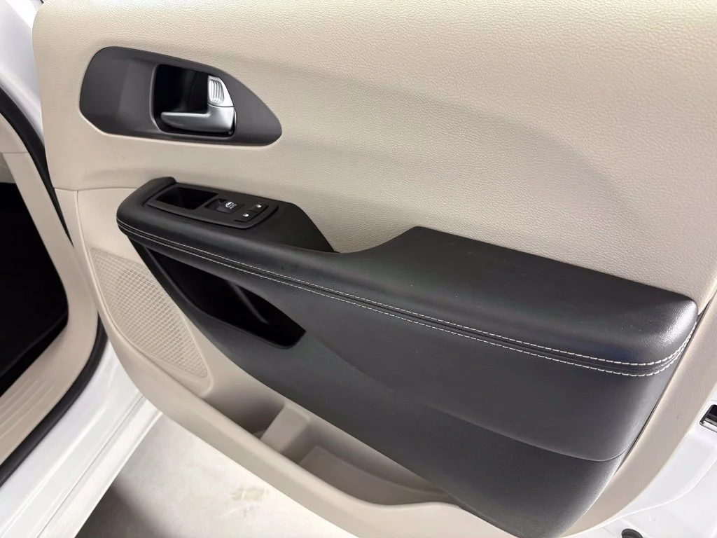 Used 2023 White Chrysler Touring L image 42
