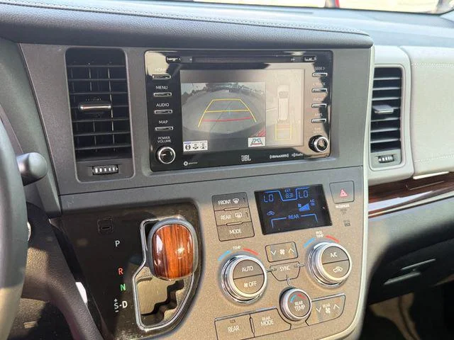 Certified Used 2020 ALUMINA JADE METAL Toyota Limited Premium image 18