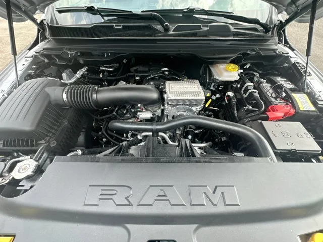 New 2026 Silver Zynith Exterior Paint RAM Big Horn/Lone Star image 27