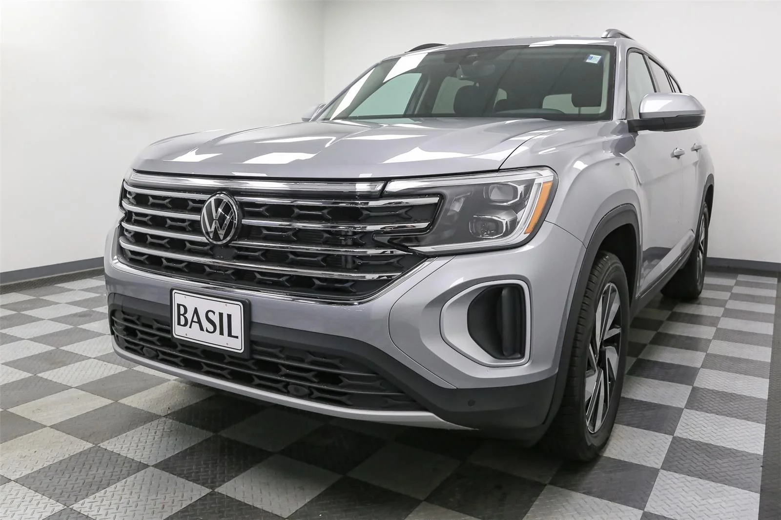 New 2026 Silver Mist Metallic Volkswagen 2.0T SE w/Technology image 4