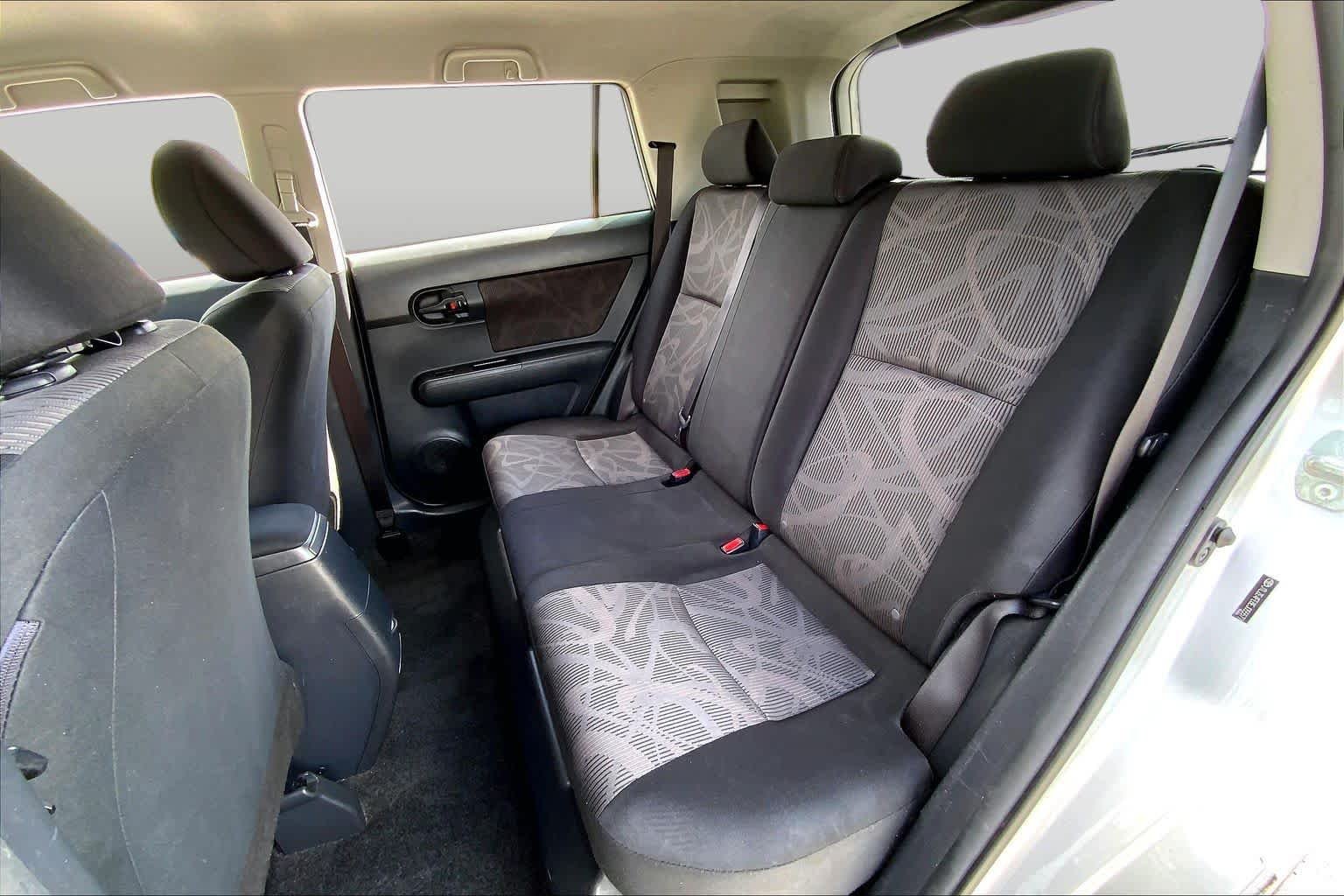 Used 2014 Classic Silver Metallic Scion  image 20