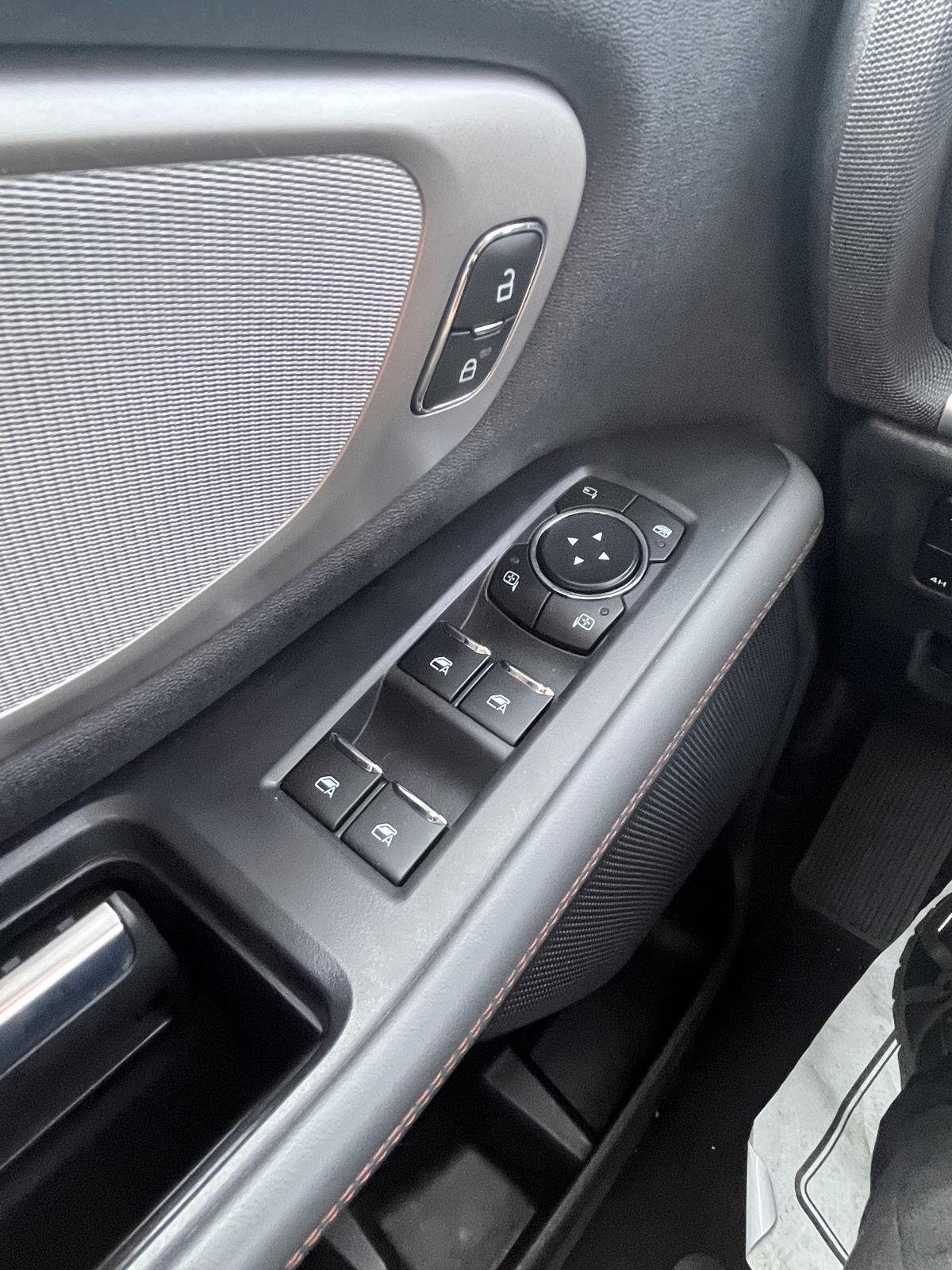 Used 2025 Agate Black Ford Active image 23