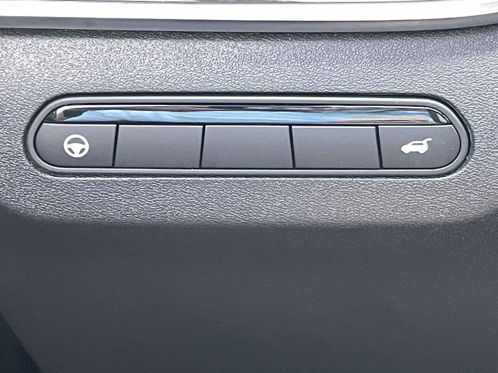 New 2027 Mineral Black INFINITI LUXE image 33