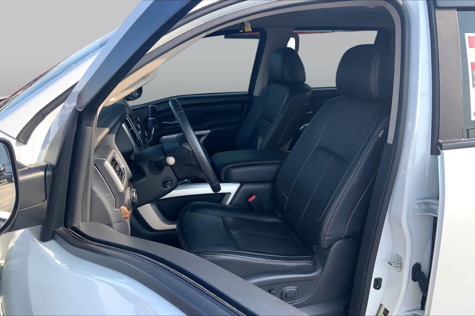 Pre-Owned 2020 Nissan Titan SL