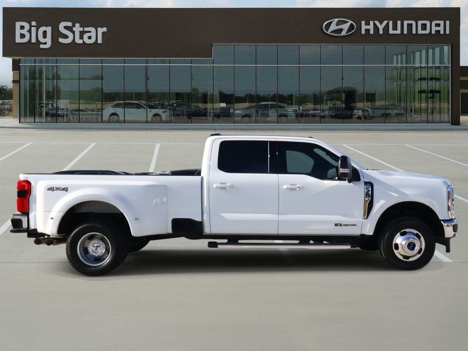 Used 2026 Blue Ford Lariat image 5