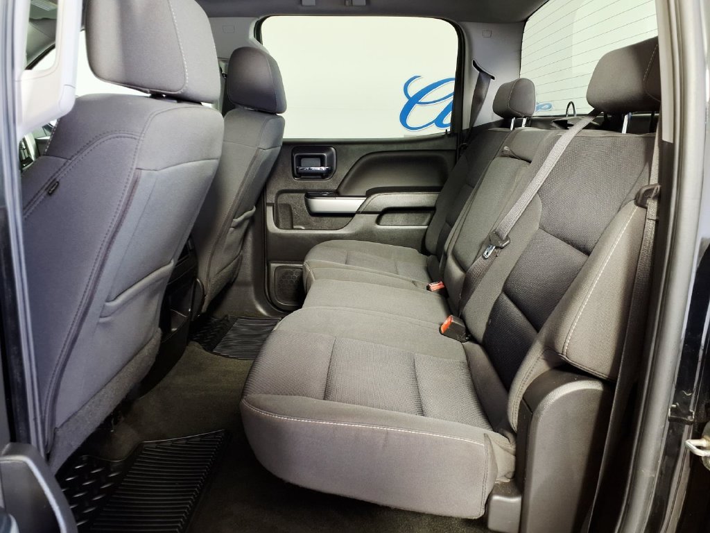 Used 2018 BLACK Chevrolet LT image 10