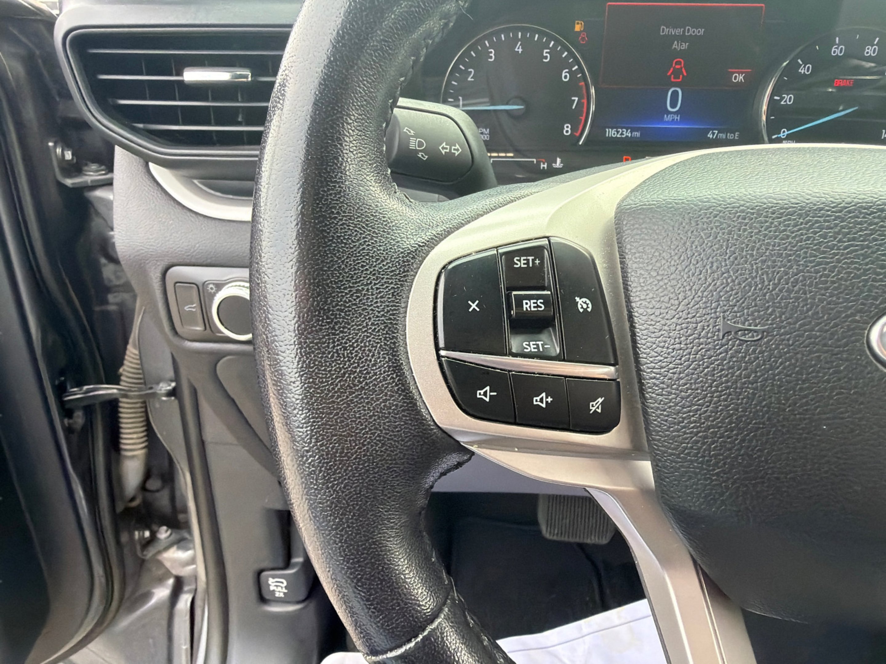 Used 2023 Gray Metallic Ford XLT image 23