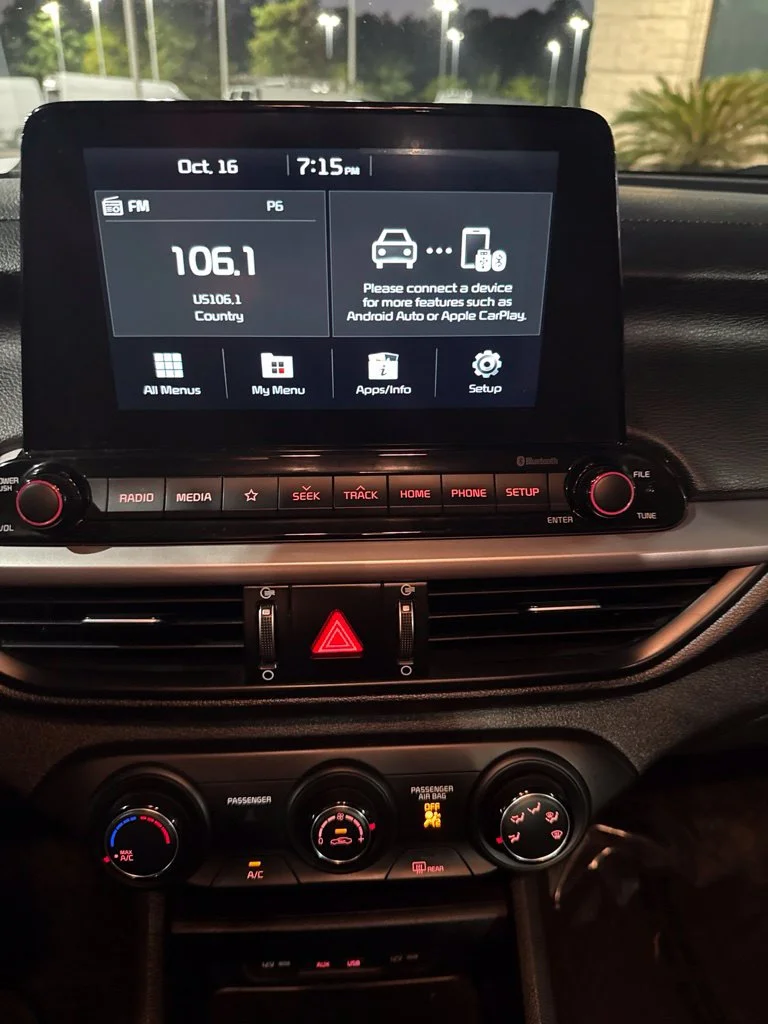 Used 2021 Red Kia LXS image 21