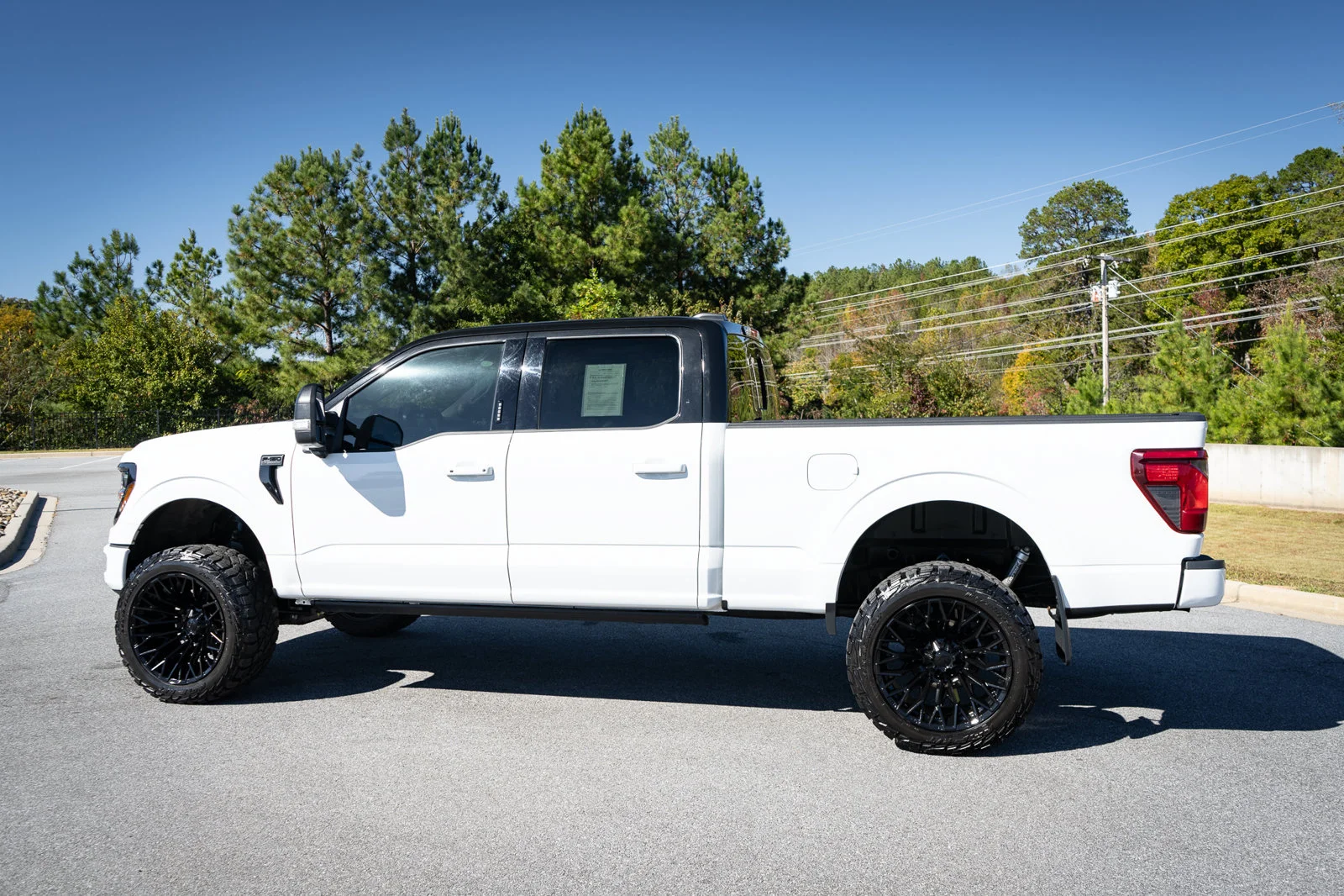 Used 2024 White Ford XLT image 7